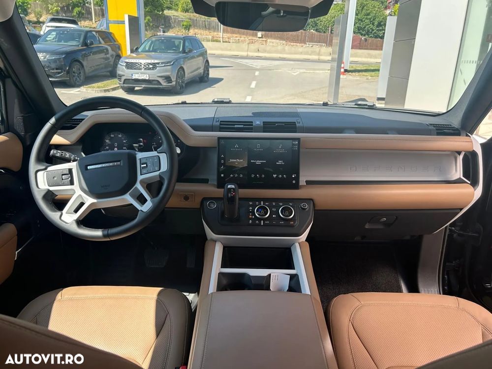 Land Rover Defender - 14