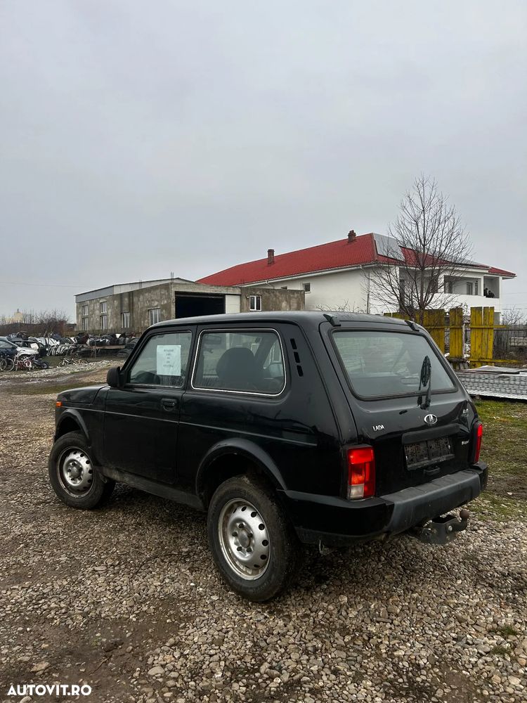 Lada Niva - 5