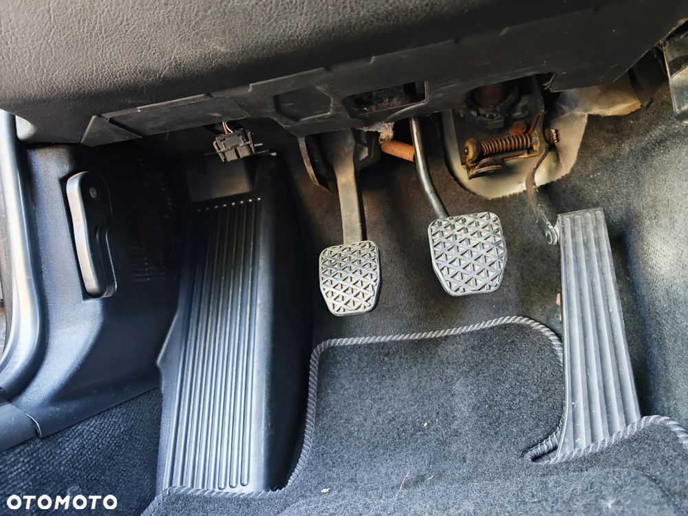 BMW Seria 3 320i - 25