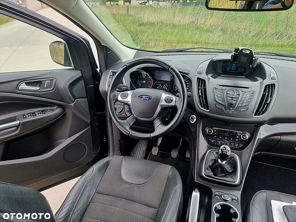 Ford Kuga - 27
