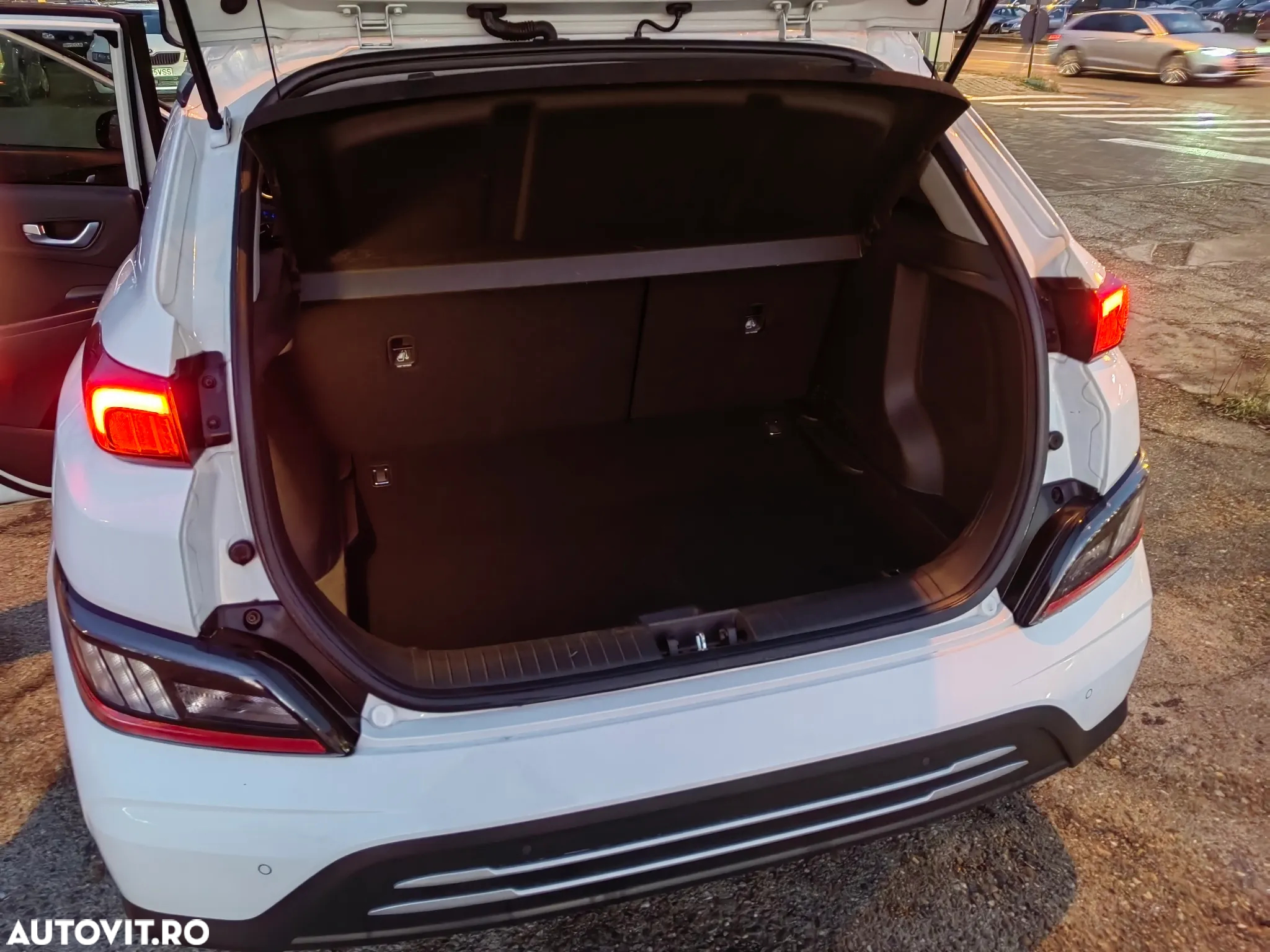 Hyundai KONA BEV 204 CP 64.8 kWh Premium - 5