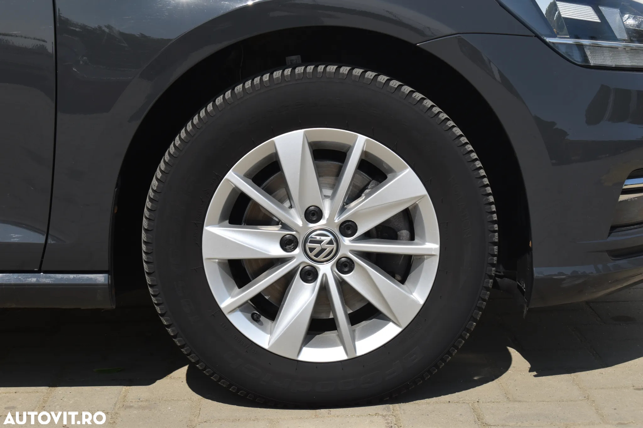 Volkswagen Golf 1.6 TDI Comfortline - 15