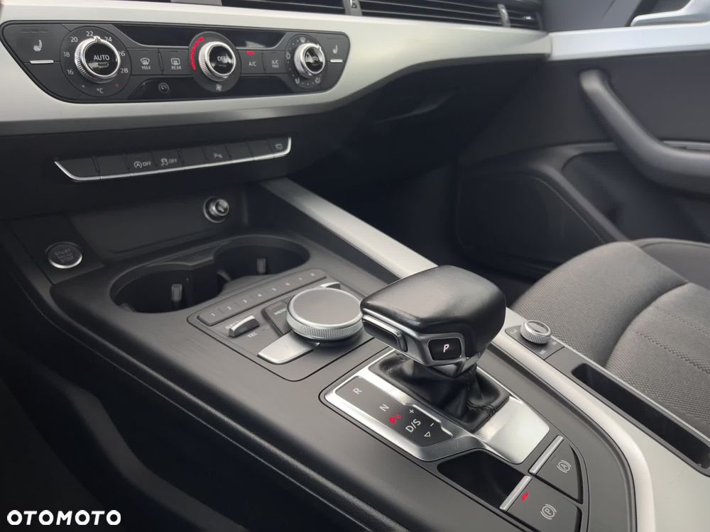 Audi A4 Limousine 1.4 TFSI Sport S tronic - 18