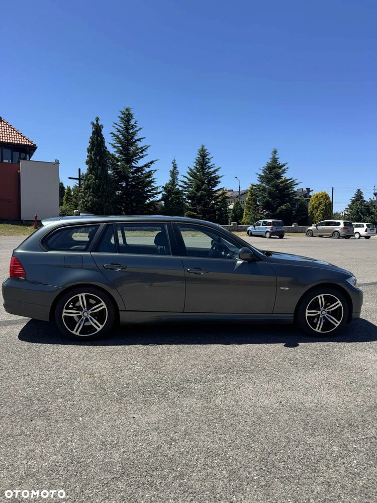 BMW Seria 3 320d - 6
