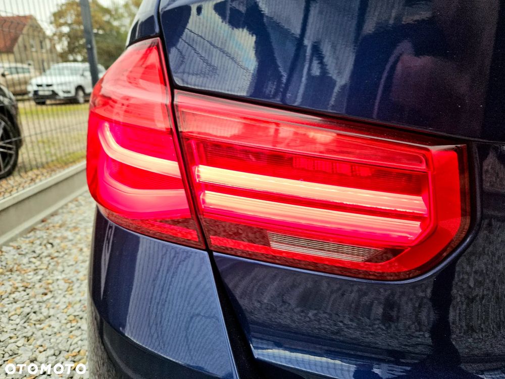 BMW Seria 3 320d Sport Line - 4