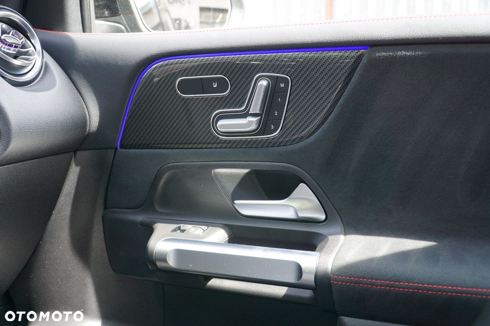 Mercedes-Benz GLB AMG 35 4-Matic - 21