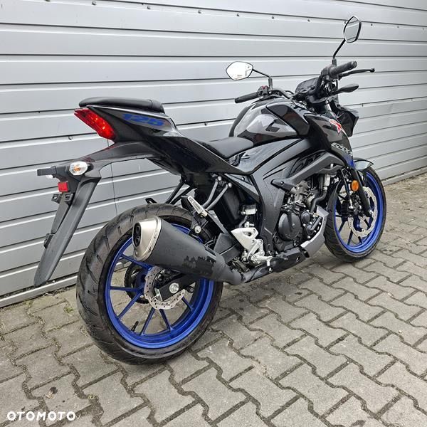 Suzuki GSX - 3