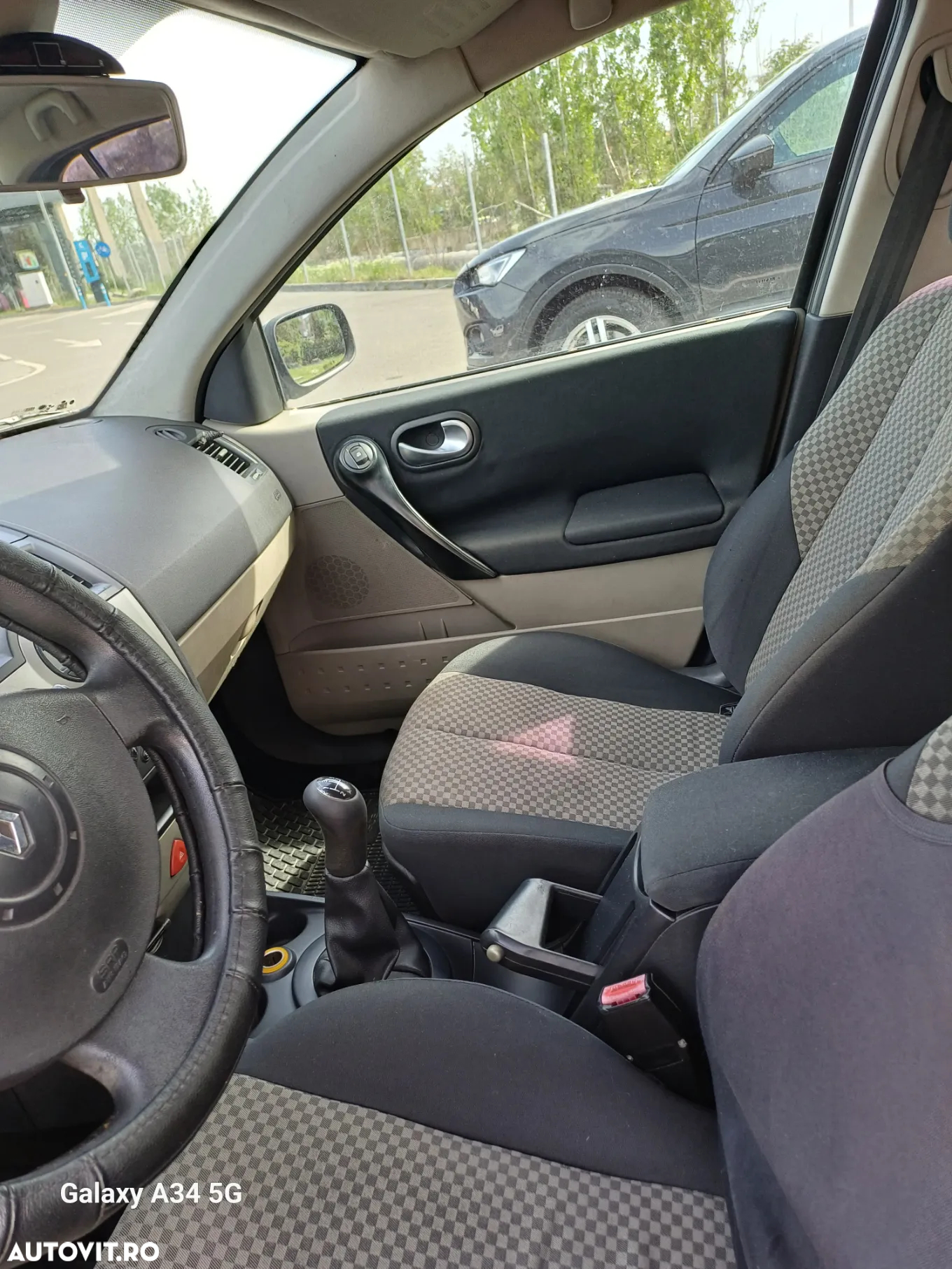 Renault Megane II Sedan 1.6 Influence - 9