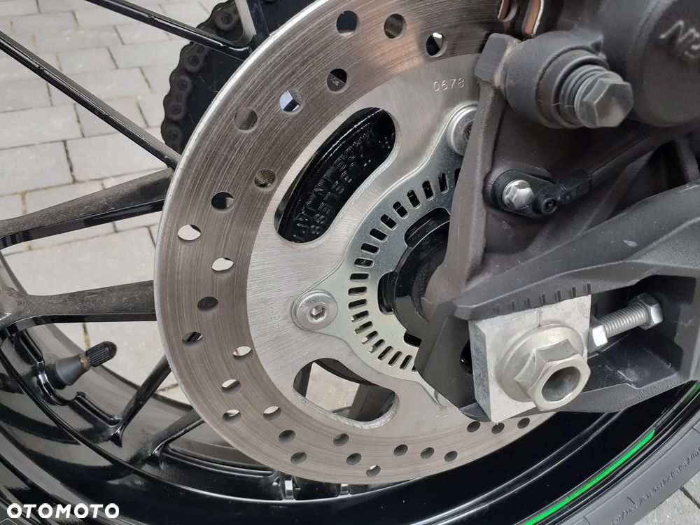 Kawasaki Z 900 RS - 23