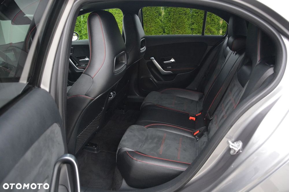 Mercedes-Benz Klasa A 180 7G-DCT AMG Line - 16