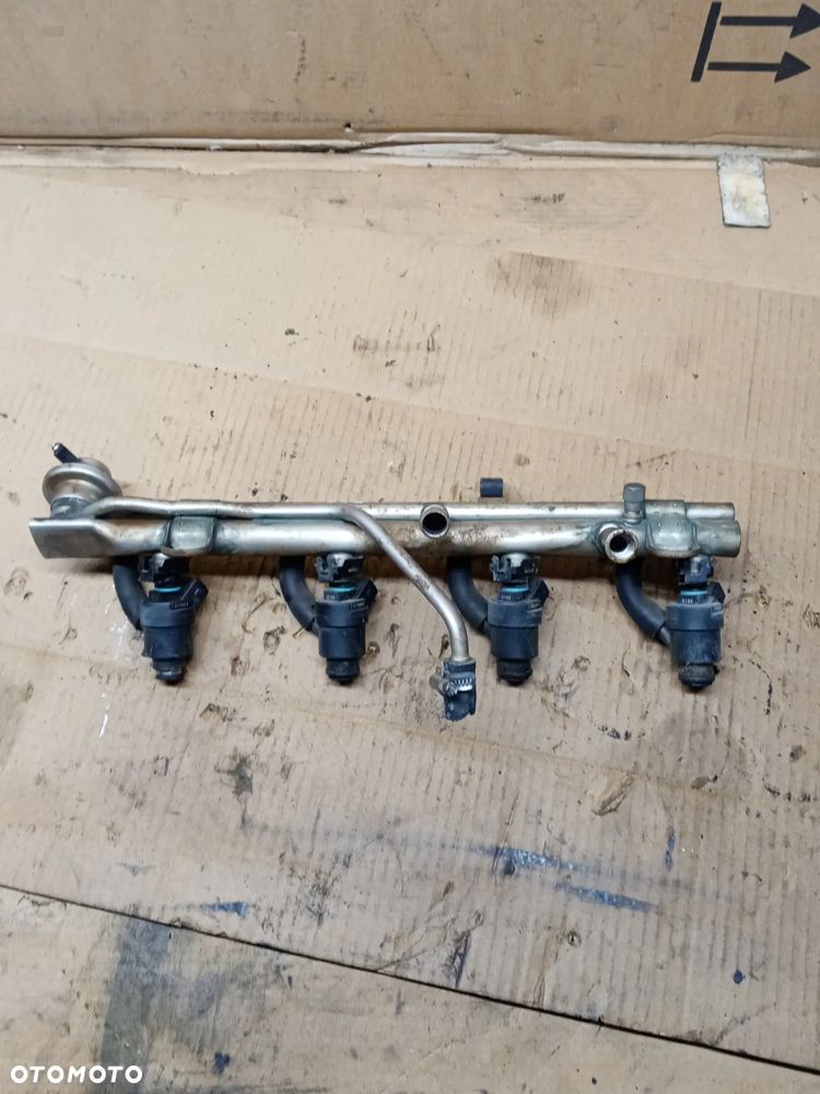 Listwa wtryskowa wtryski BMW E46 1.9i 1743378 - 1