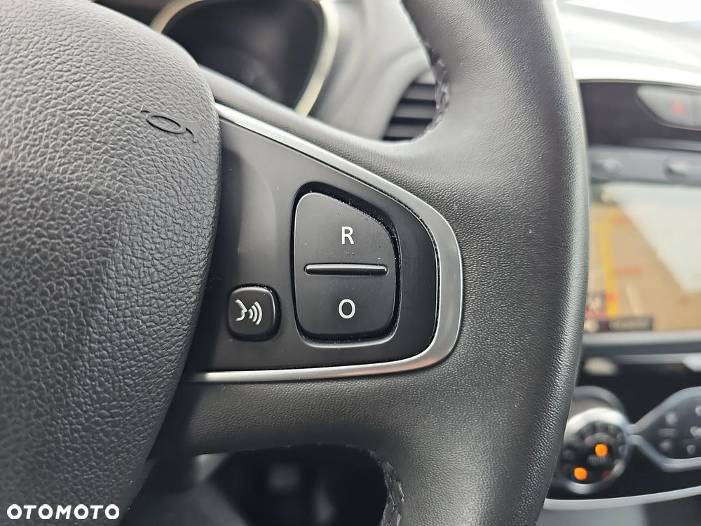 Renault Captur - 16