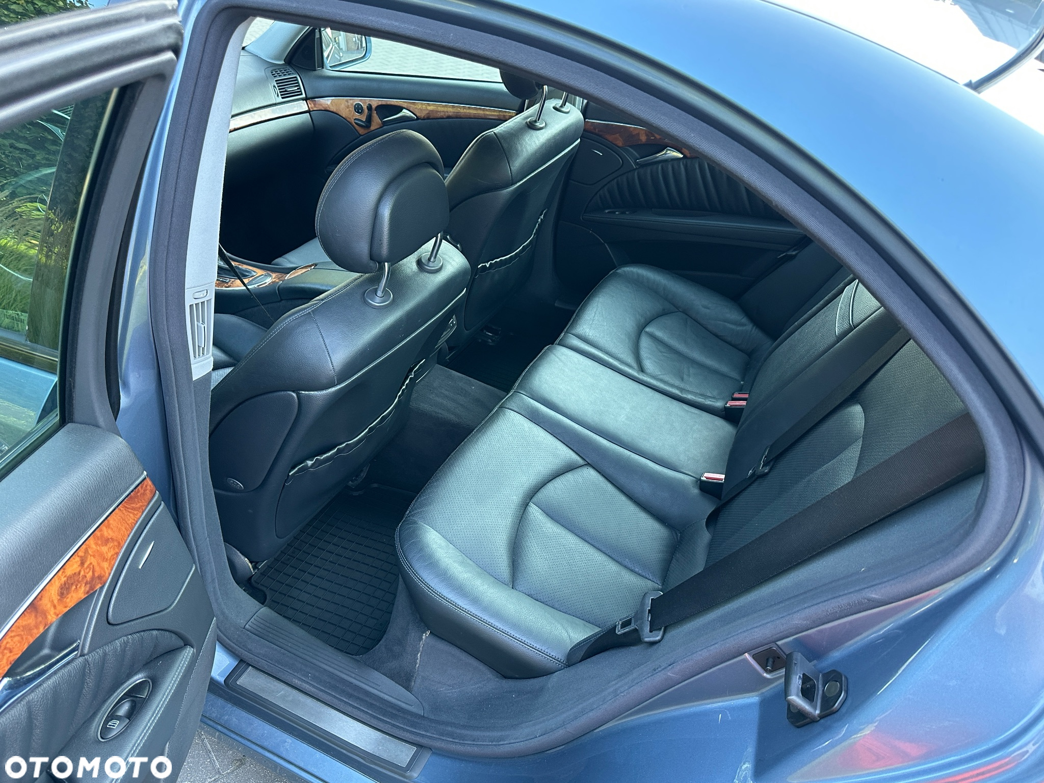 Mercedes-Benz Klasa E 320 4-Matic T Elegance - 7