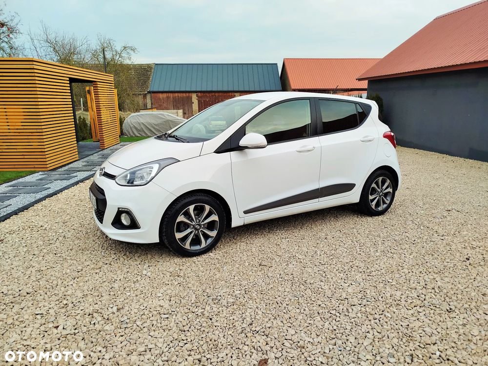 Hyundai i10 1.0 Fifa World Cup Edition - 27