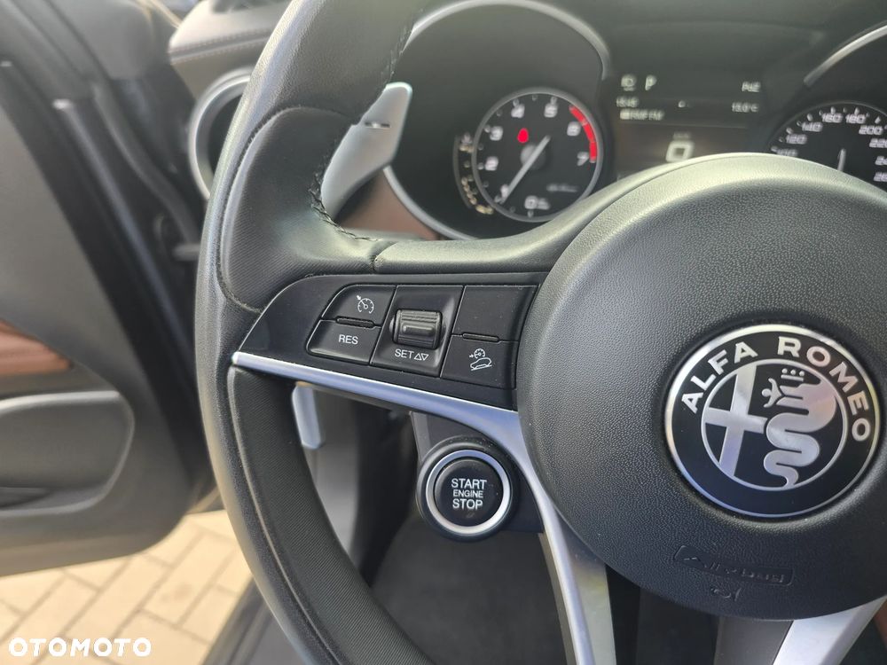 Alfa Romeo Stelvio - 28