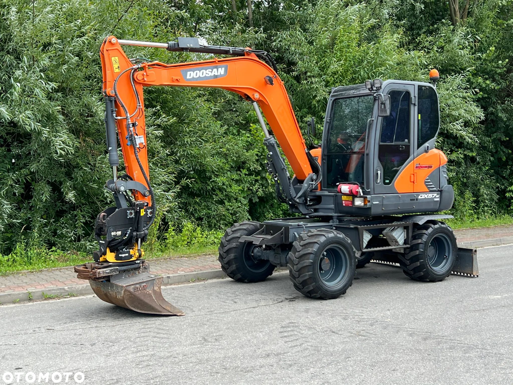 Doosan DOOSAN DX57W *ROTOTILT* 2200 Motogodzin JAK NOWA KOPARKA KOŁOWA STAN PERFEKCYJNY SPROWADZONA - 1
