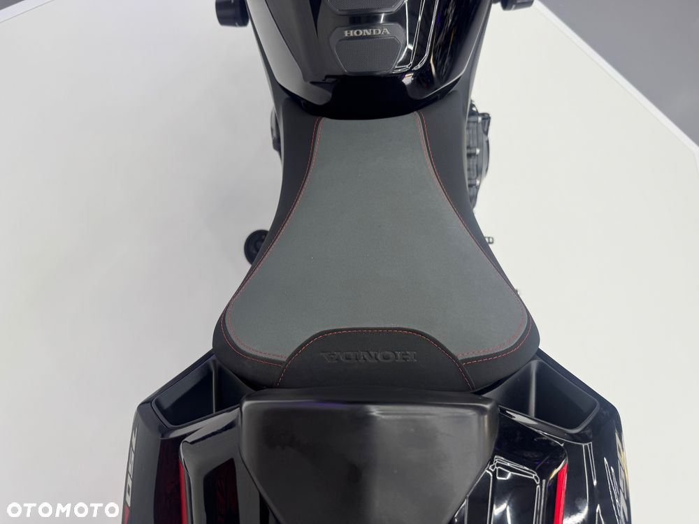 Honda Hornet - 25