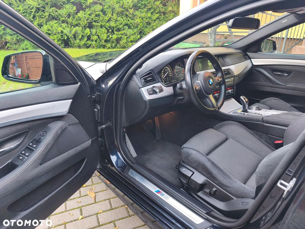 BMW Seria 5 525d - 11