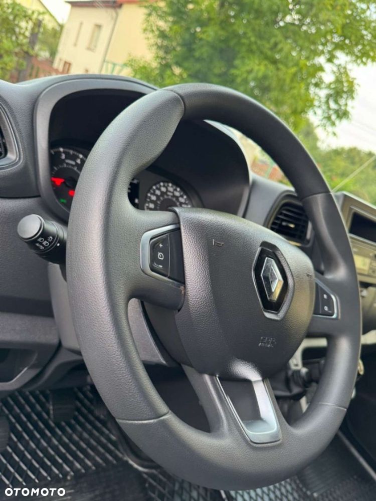 Renault Master Nowa Sztuka Salon Polska - 18