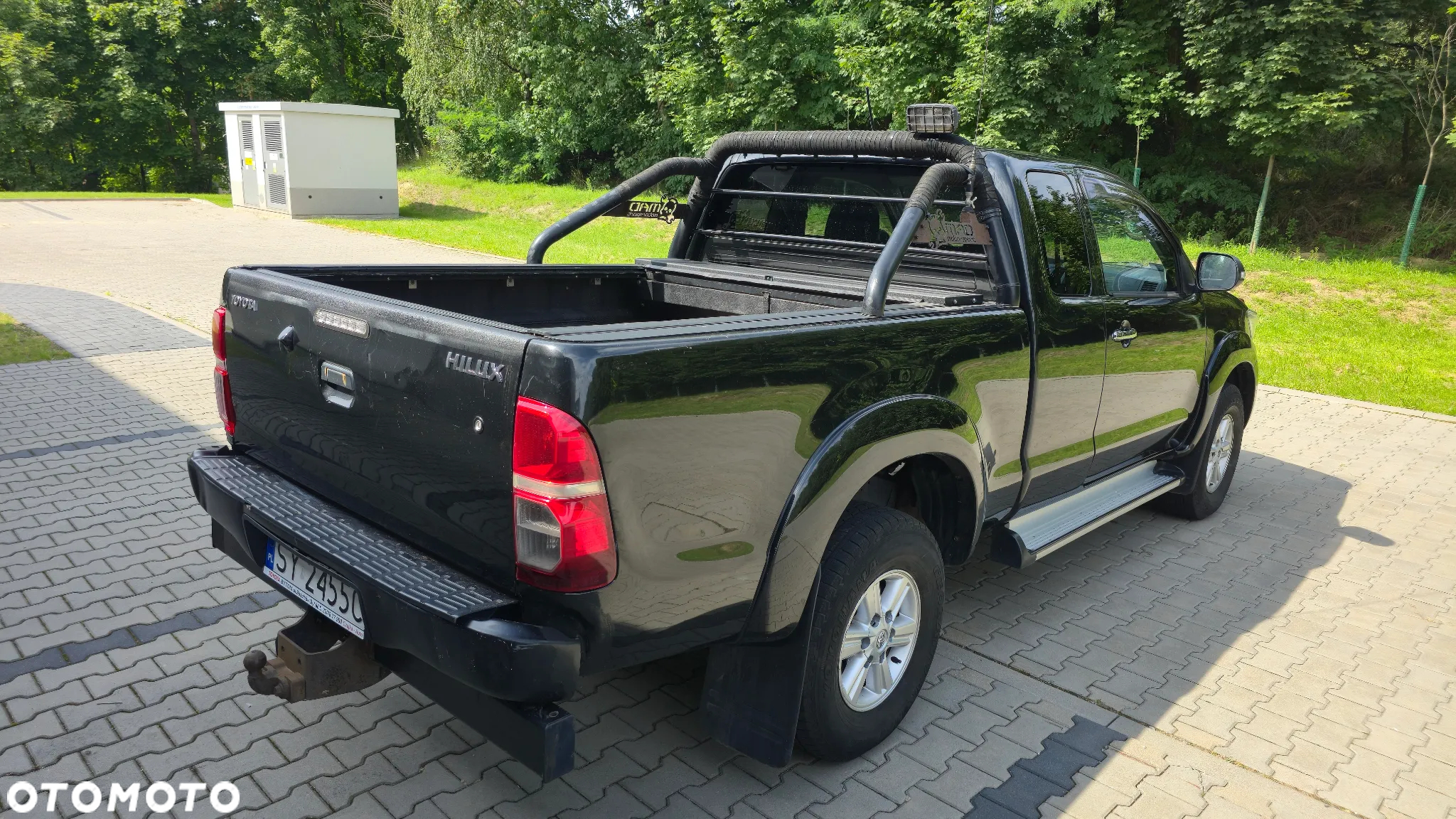 Toyota Hilux 2.5 D-4D SR - 10