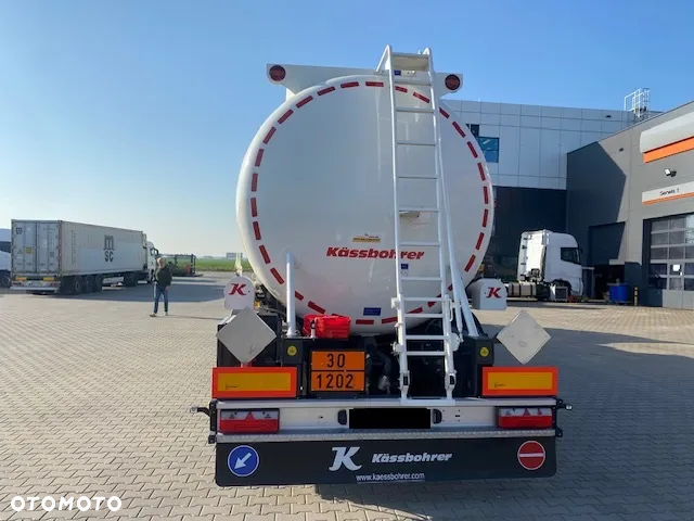 Kassbohrer STB 39/5 cysterna do przewozu paliw Kässbohrer - 4
