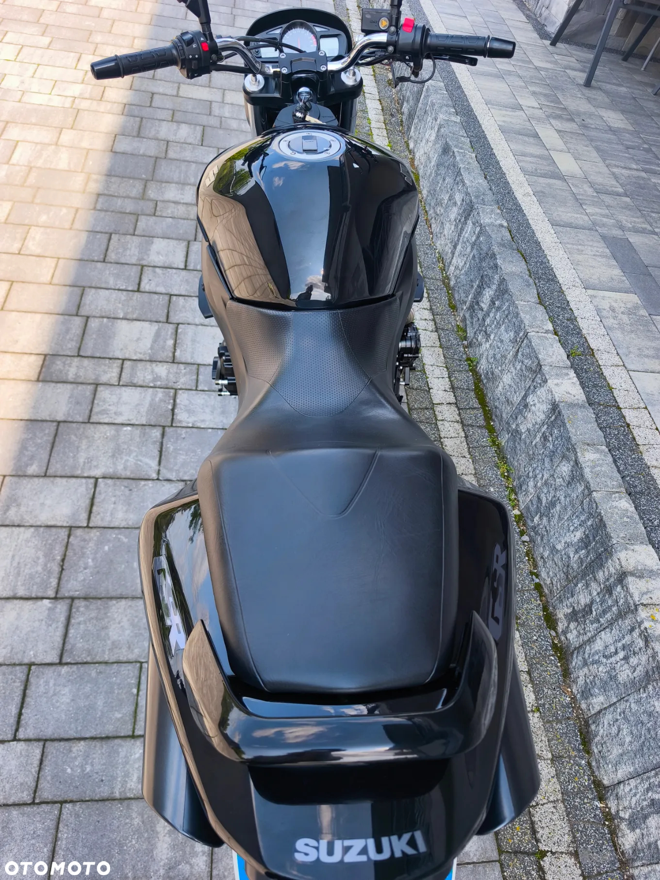 Suzuki GSR - 22