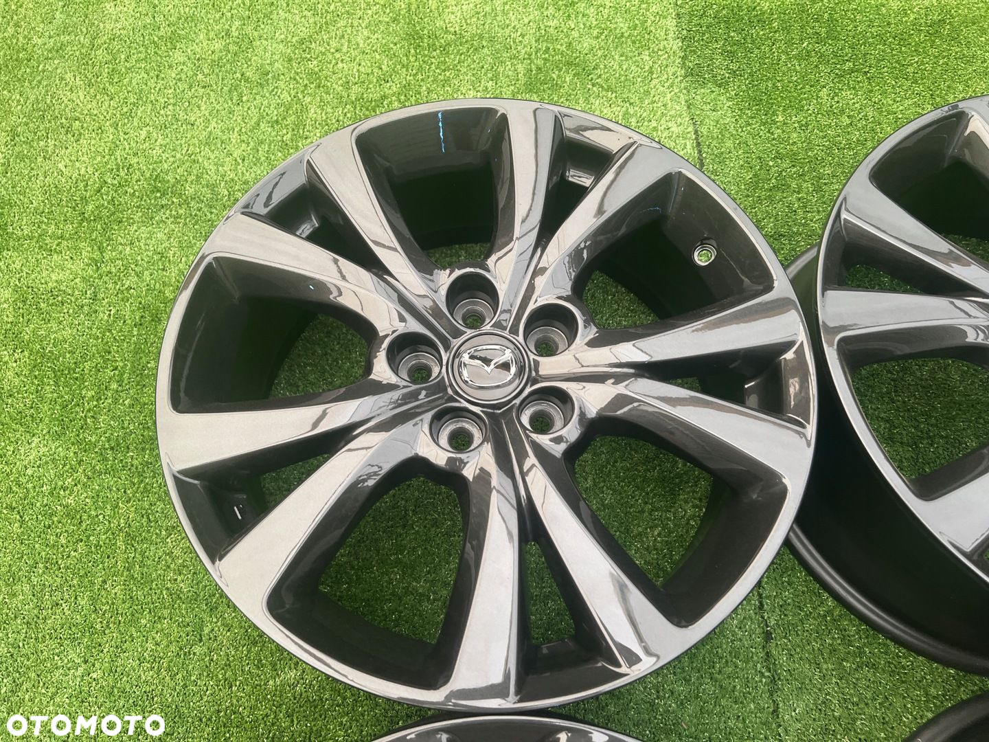 KOMPLET FELG FELGI ALU ALUMINIOWE MAZDA MX30 3 6 CX3 CX30 CX5 18 ET45 - 7