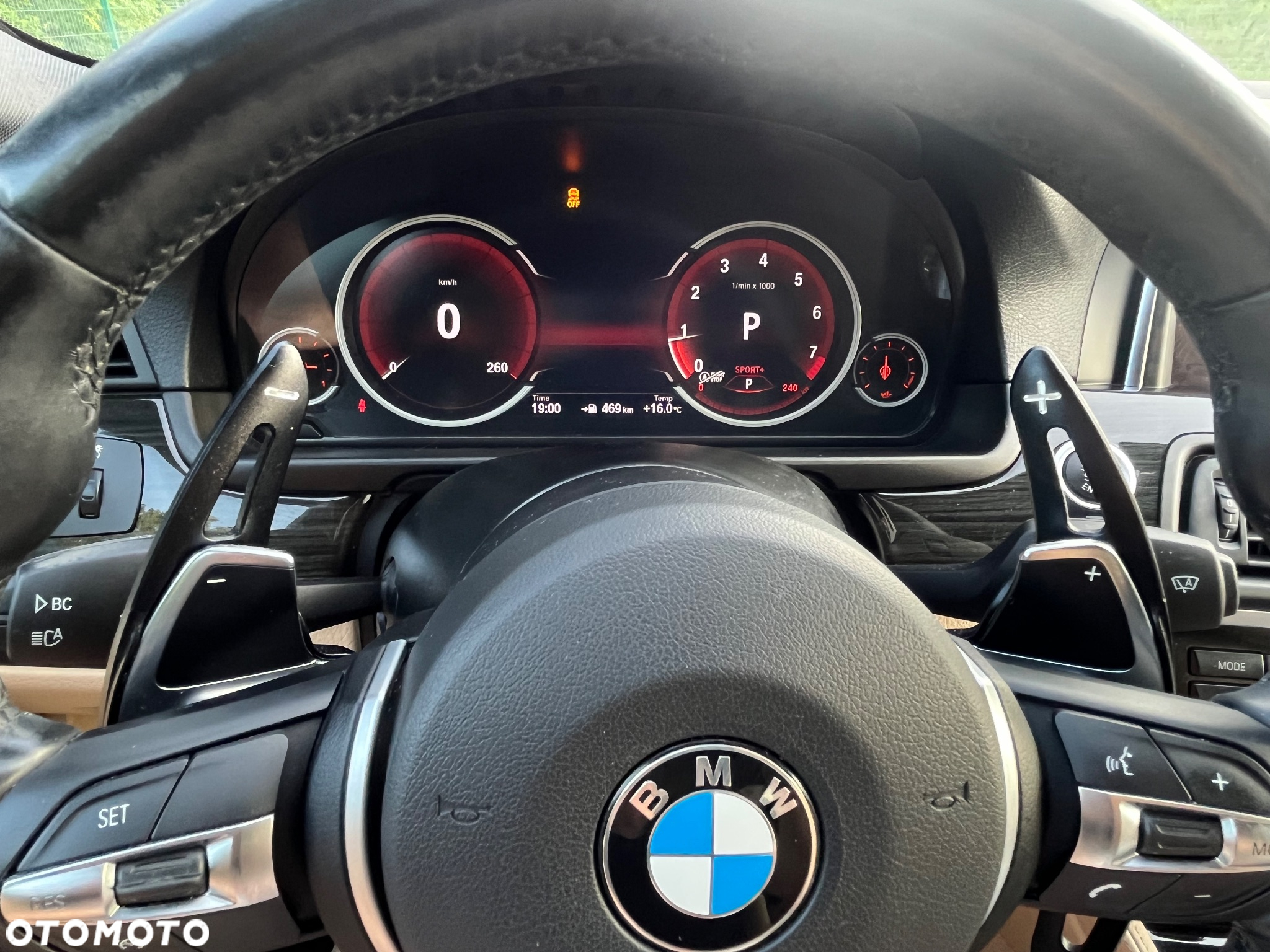 BMW Seria 5 528i xDrive - 10