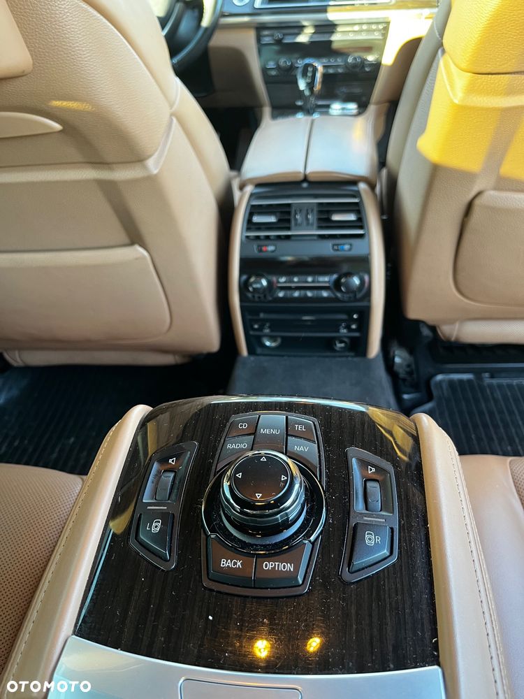 BMW Seria 7 730d L - 25
