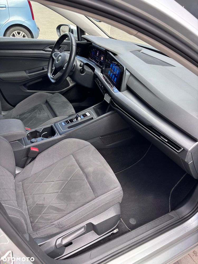 Volkswagen Golf - 11