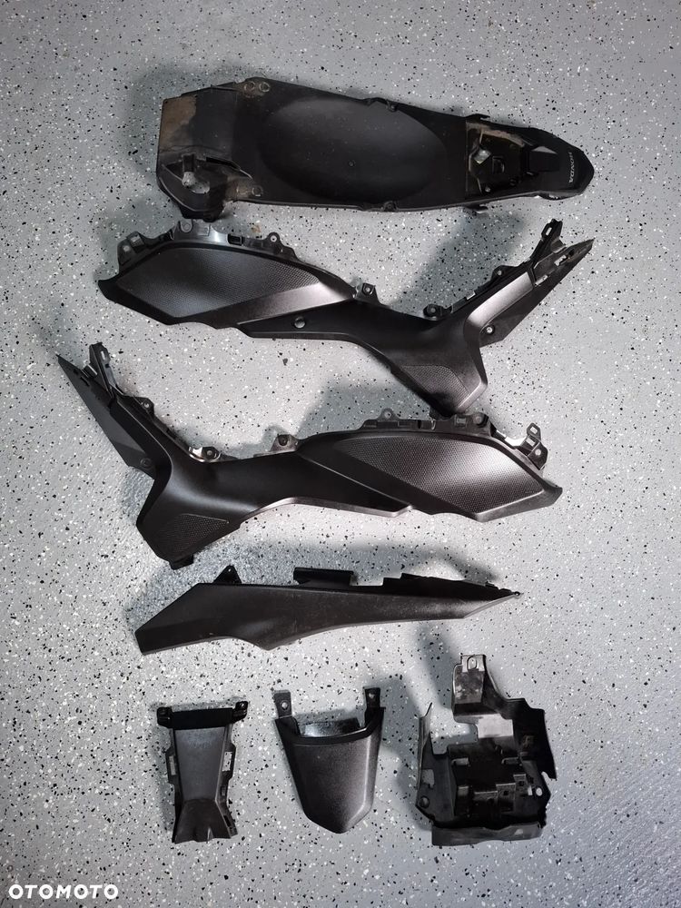 HONDA NC 700 wypełnienie owiewka boczek panel bok - 1