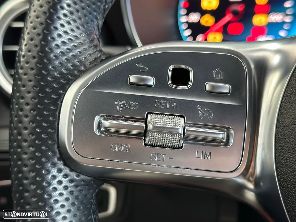 Mercedes-Benz GLC 200 d 4Matic 9G-TRONIC AMG Line - 27