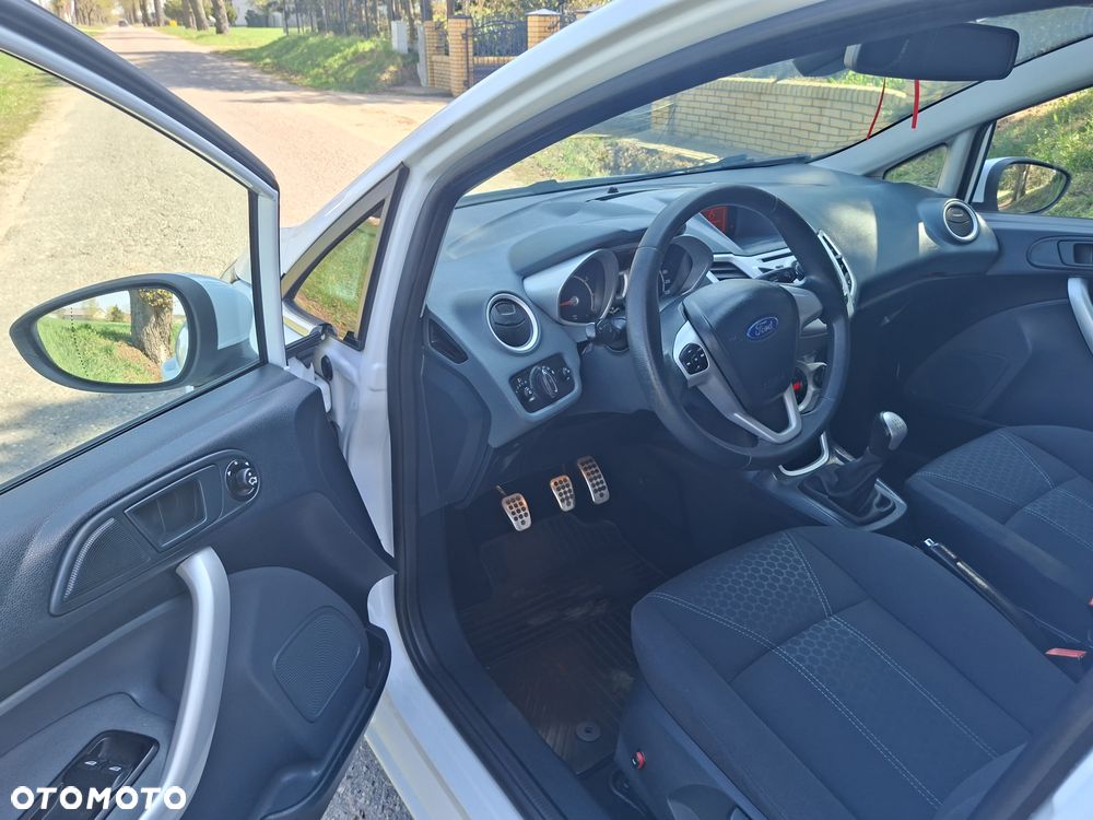Ford Fiesta 1.6 Titanium - 8