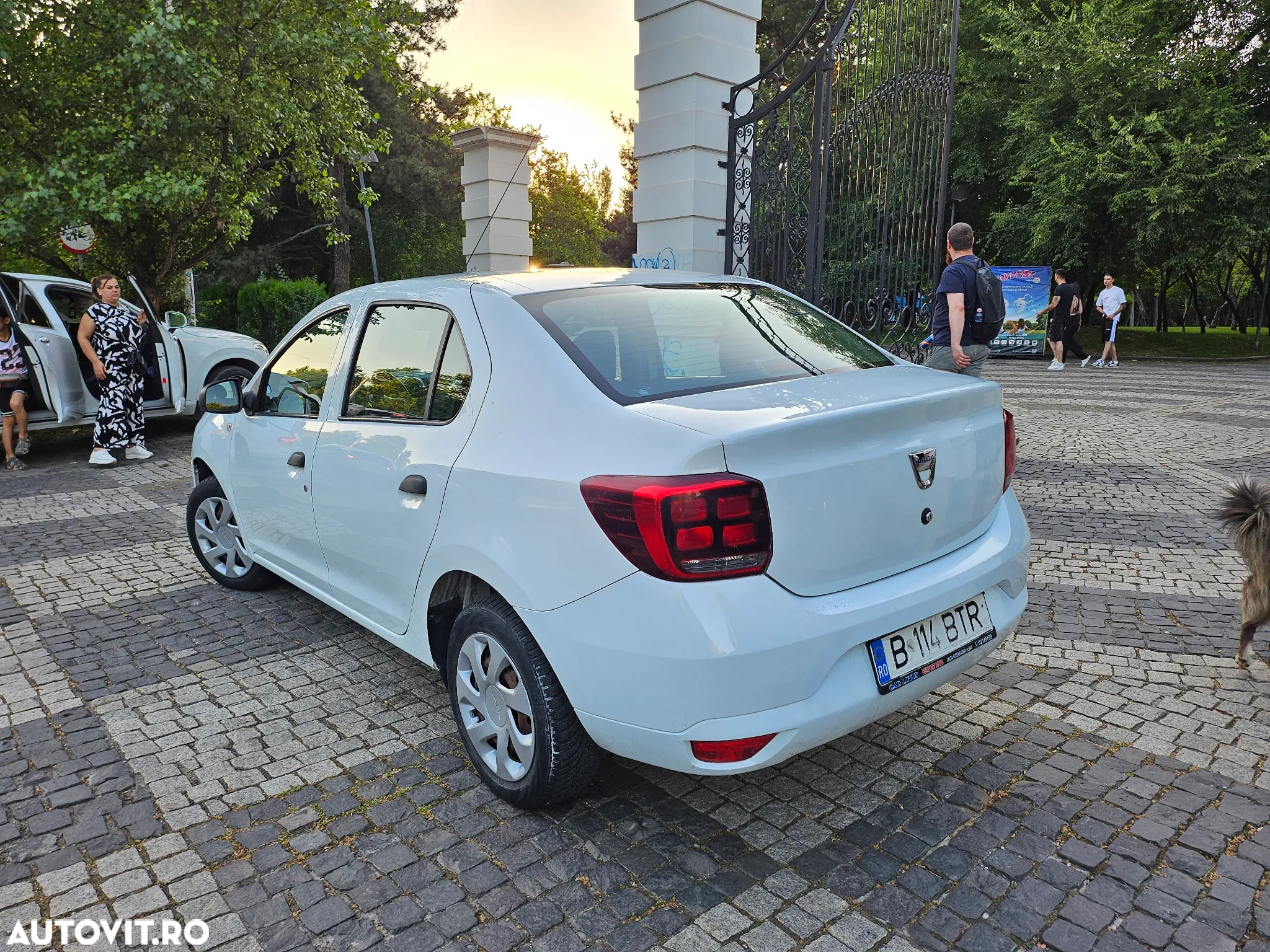 Dacia Logan 1.0 SCe Ambiance - 4