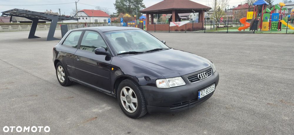 Audi A3 3-drzwiowe 1.8T Ambiente - 4