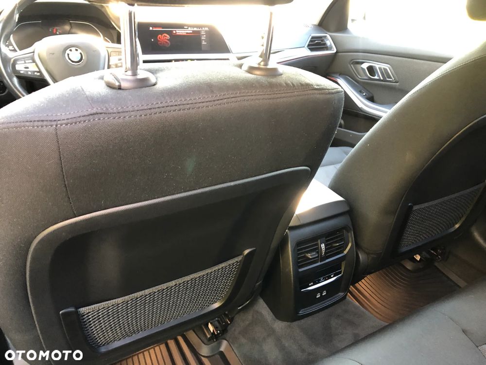 BMW Seria 3 318d MHEV Advantage - 18