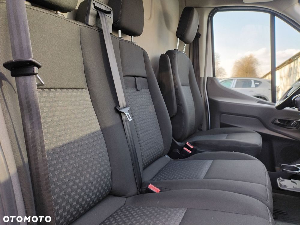 Ford Transit - 27