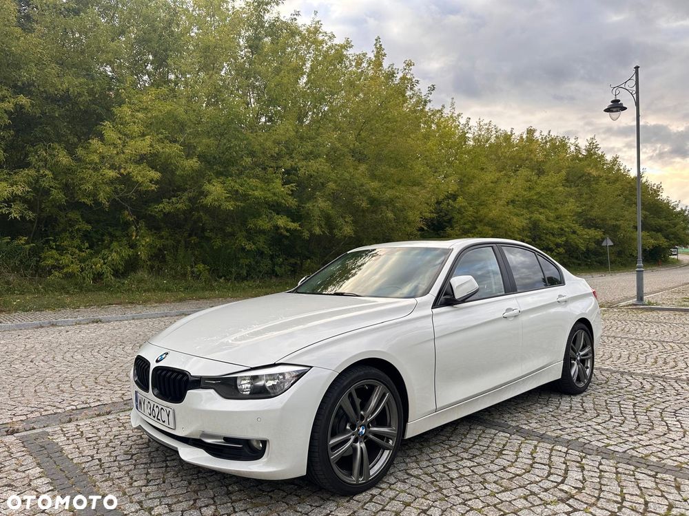 BMW Seria 3 328i Sport Line - 4