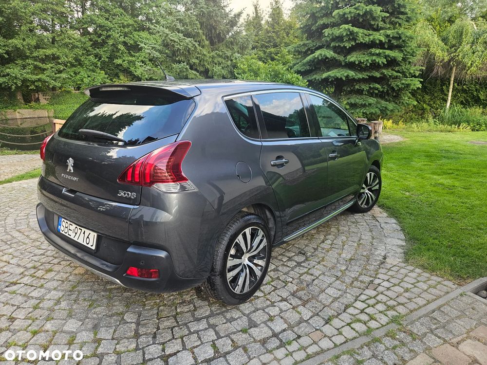 Peugeot 3008 Hybrid4 - 6