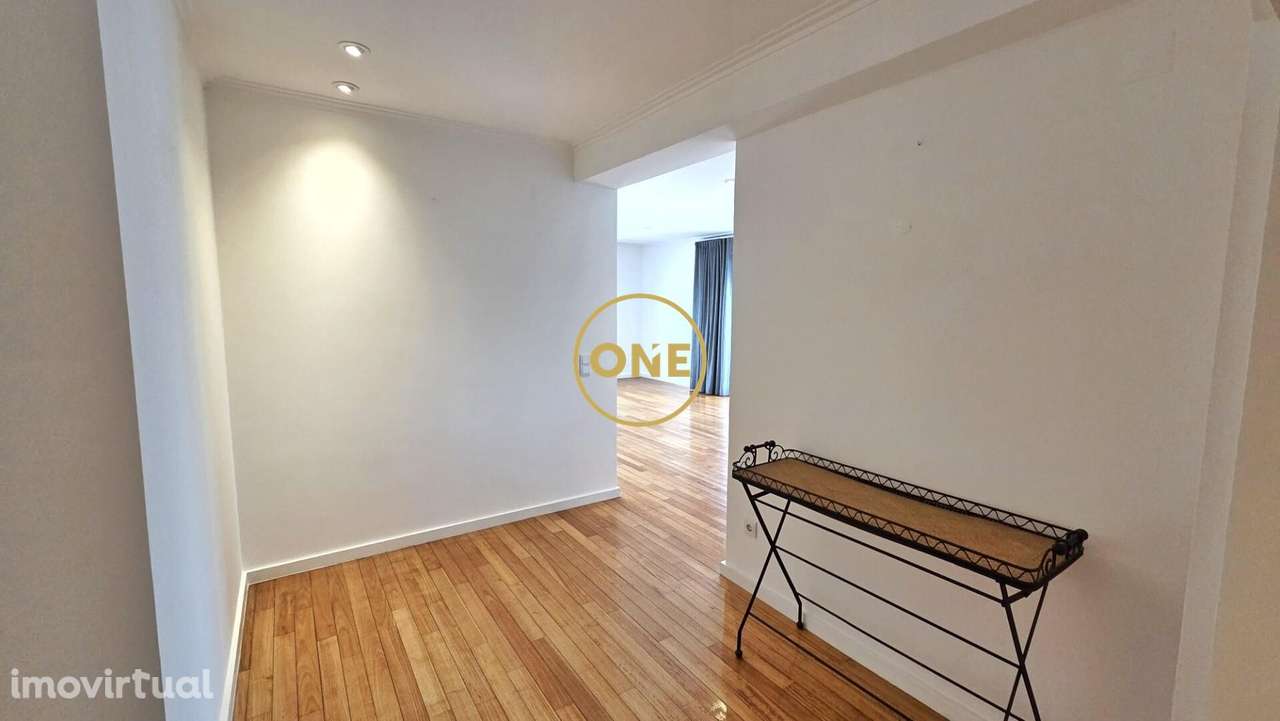 Apartamento T3 para Arrendamento em Póvoa de Varzim, Vista Mar - Grande imagem: 4/43