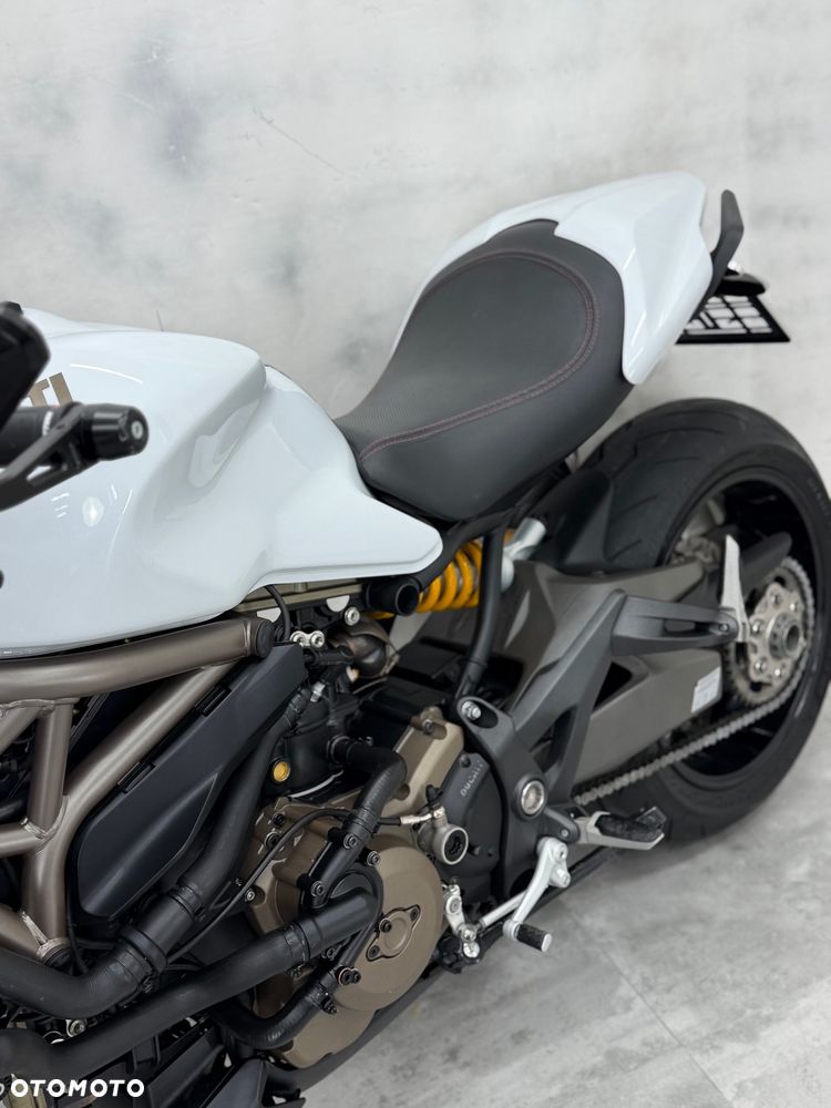 Ducati Monster - 12