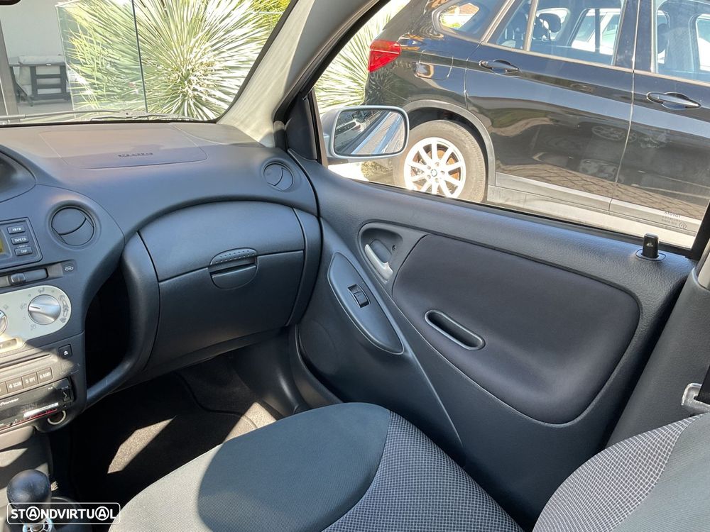 Toyota Yaris 1.0 In-Pack - 26