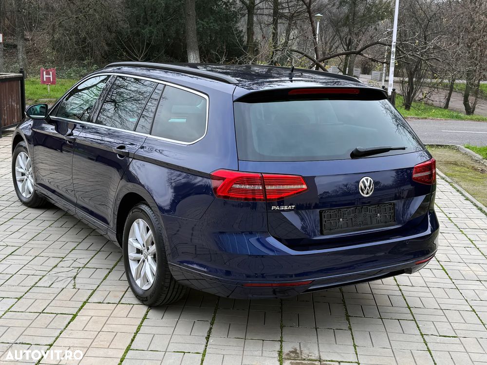 Volkswagen Passat 1.6 TDI SCR DSG Business - 10