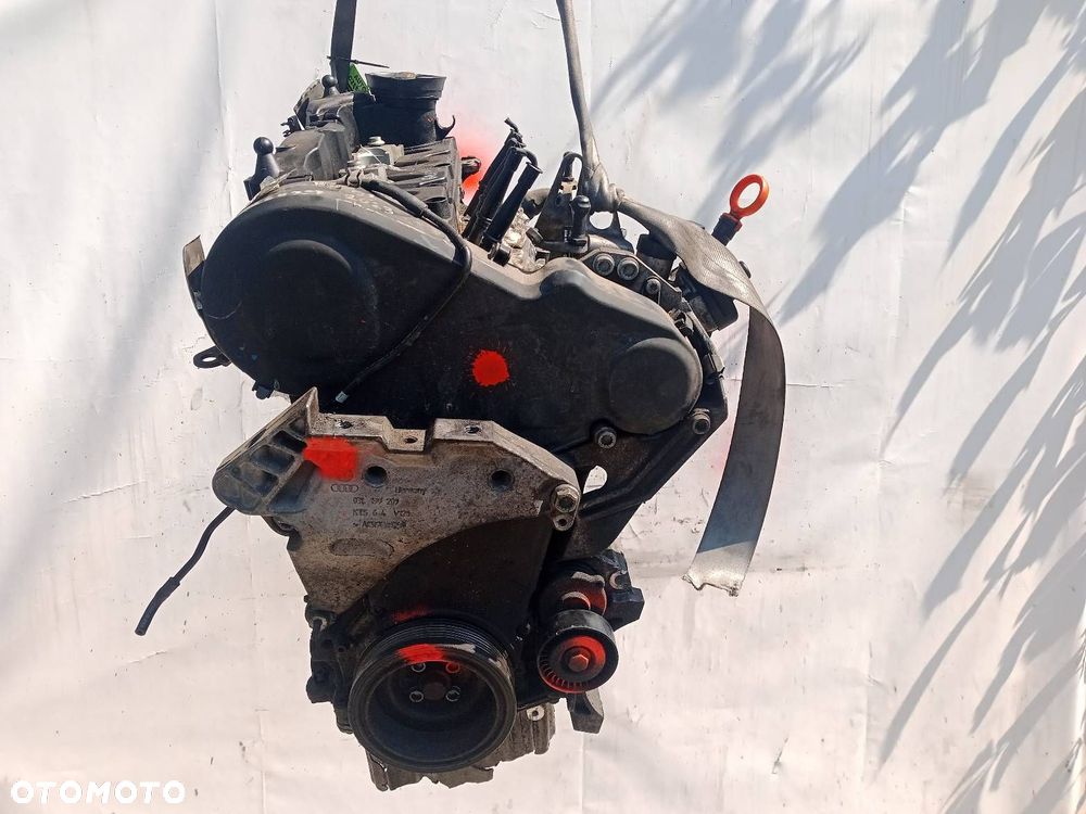 SILNIK CFH VOLKSWAGEN GOLF VI 2.0 TDI - 4