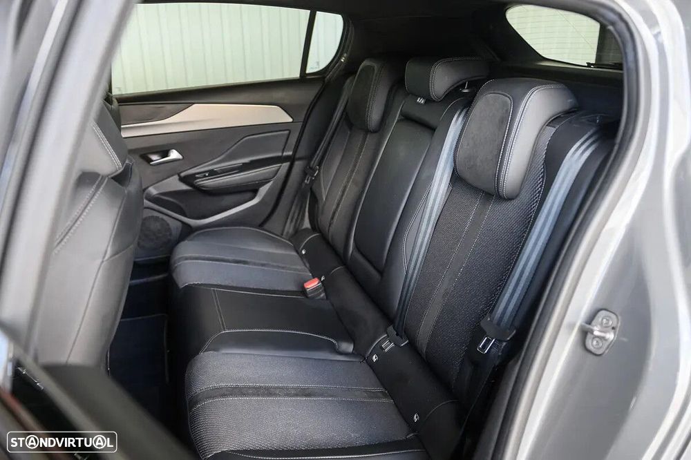 Peugeot 308 1.6 Hybrid GT e-EAT8 - 53
