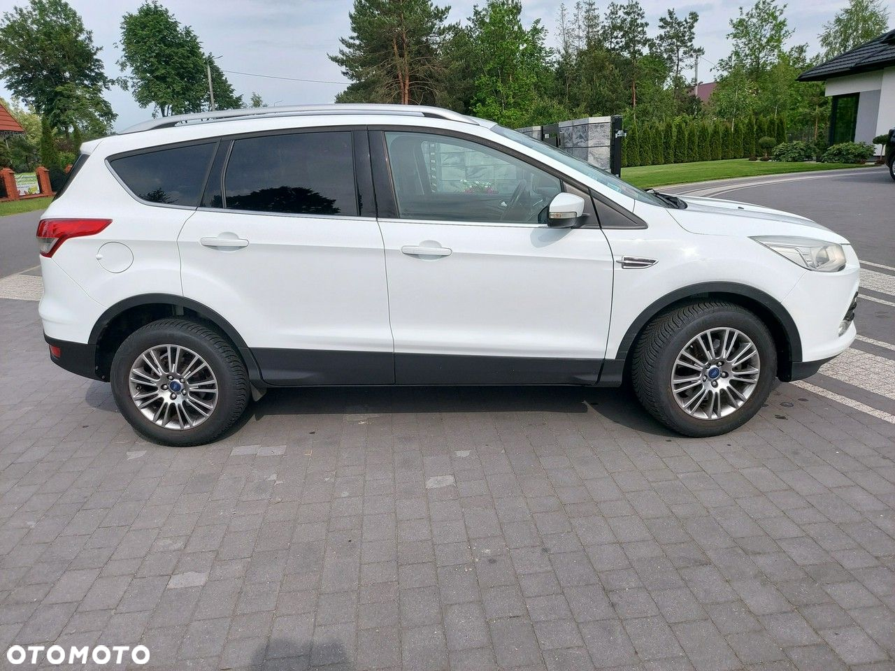 Ford Kuga - 8