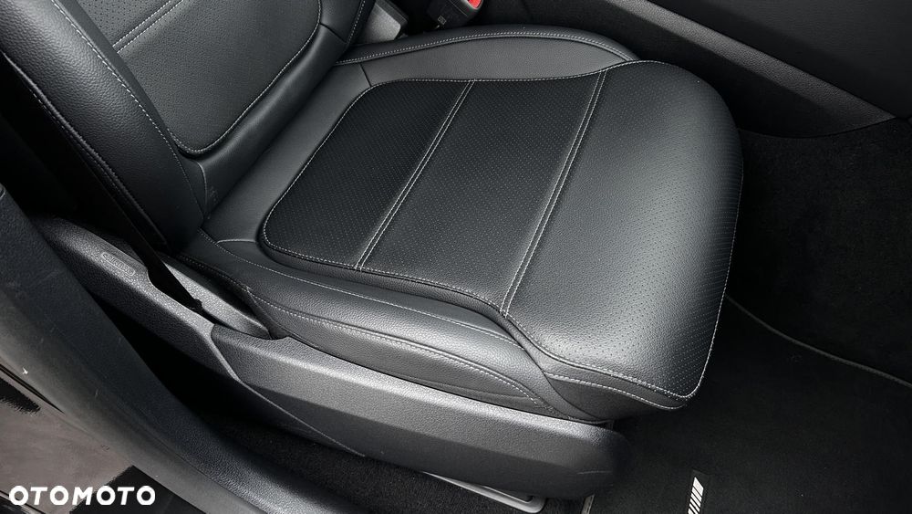 Mercedes-Benz GLC - 28