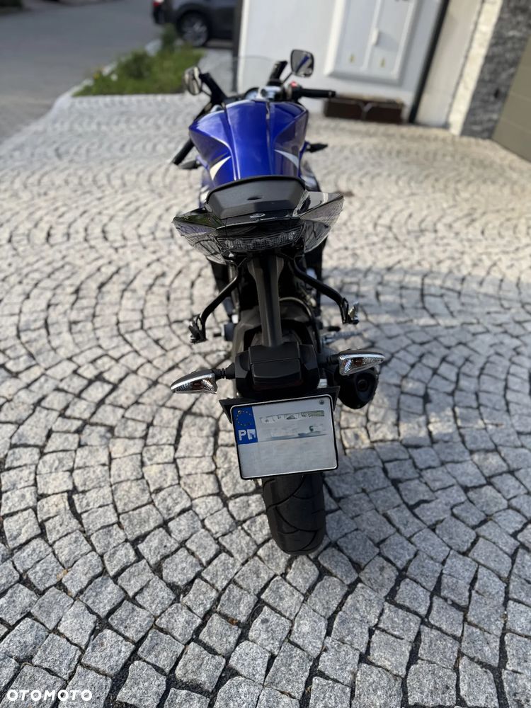 Yamaha YZF - 4