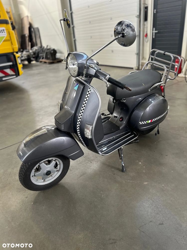 Piaggio Vespa - 2