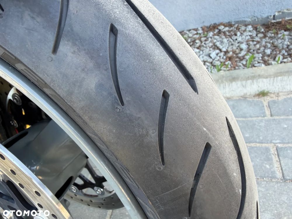 Suzuki GSX-R - 10